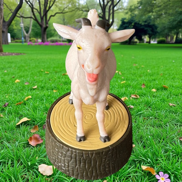 Screaming Goat Desk Toy Makes Sound Decoration Party Gag Gift - Picture 2 of 4